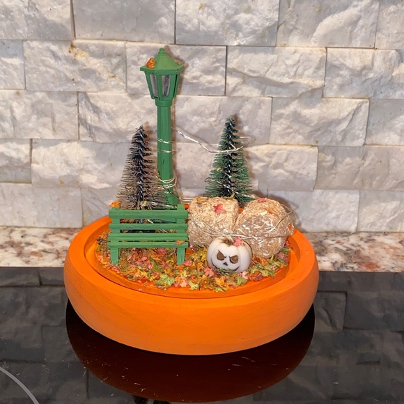 Fall themed Cloche - Picture 3 of 5